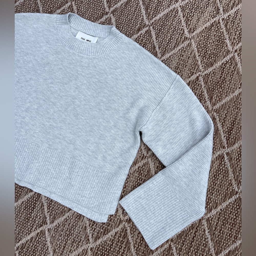 Pink Rose white heather grey sweater